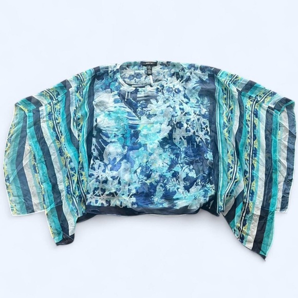 Mesh Poncho - Picture 1 of 7